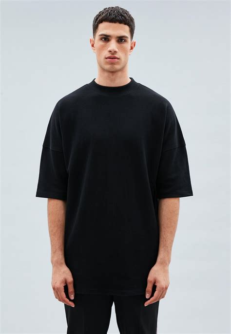 Men's Oversized T